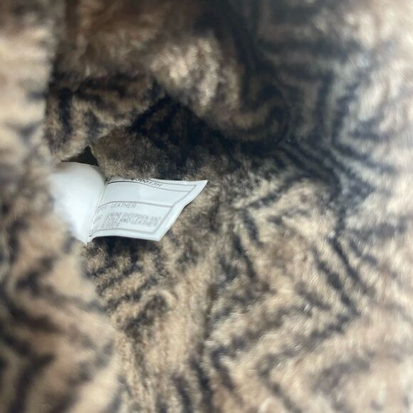 UGG Cora Lynn fold over leather black sheepskin lining clog boots size 9 - Picture 15 of 16